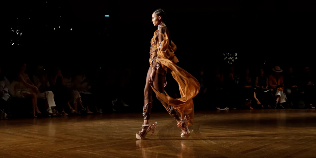 Magnum et Iris van Herpen créent une robe végane imprimée en 3D